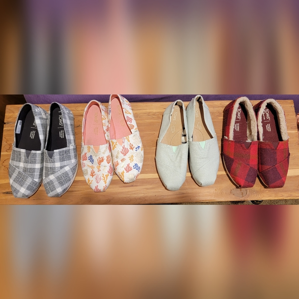 Four pairs of size 7 Toms